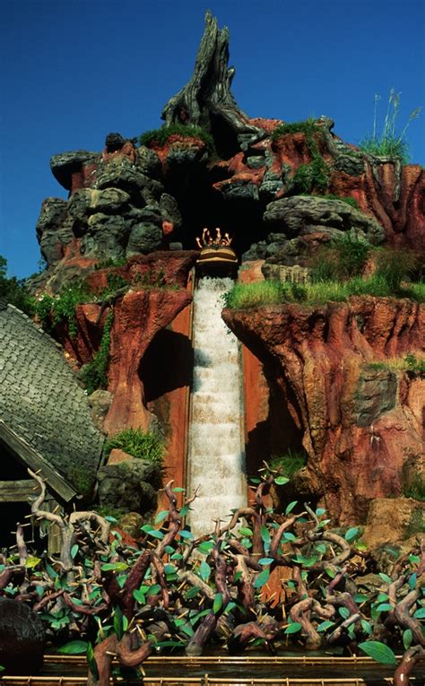 Disneys Splash Mountain To Be Re Themed To Princess And The Frog E Online