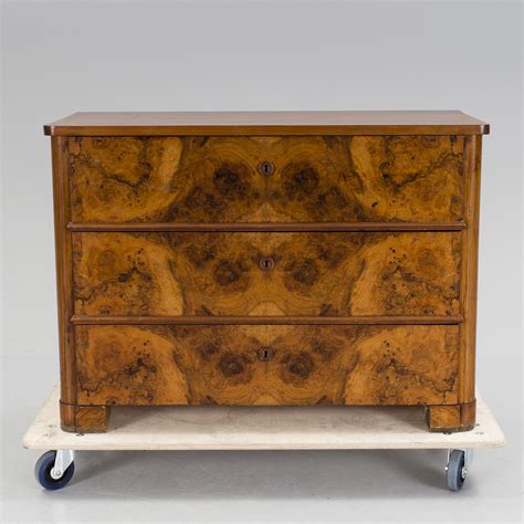 A Mid 1800s Chest Of Drawers Bukowskis