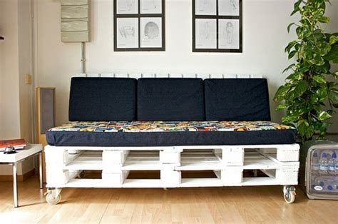 Découvrez notre large gamme d'articles personnalisables et livrés à domicile ! Comment fabriquer un canapé en palette - tuto et 60 super ...