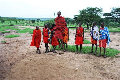 Maasai Mara Tribe Dancing Zumrut Ince Flickr