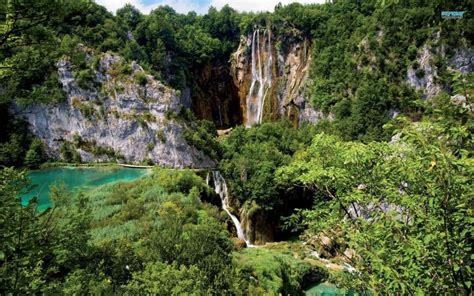 Hd Plitvice Lakes National Park In Croatia Wallpaper Download Free