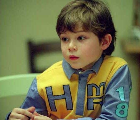 Chi era giorgio faletti, storia del noto attore, conduttore, scrittore e cantautore italiano dall'inizio della sua carriera alla fine. I cesaroni: sta bene Federico Russo, alias Mimmo ...