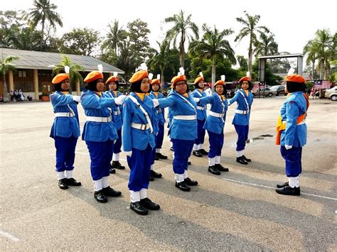 Faedah kepada diri sendiri dan masa depan. FAEDAH MENYERTAI BADAN BERUNIFORM - SMK TELOK KERANG