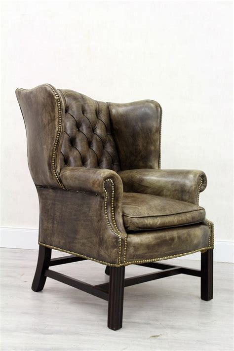 The chesterfield company is a uk armchair manufacturer of quality aniline armchairs available as a high back wing chairs, flat wing chairs or a simple low tub chaisr. 2 Chesterfield Armchair Wing Chair Antique Chair For Sale ...