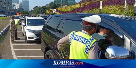Ppkm jilid pertama dilangsungkan pada 11 hingga 25 januari 2021. PPKM Jawa-Bali Diperpanjang, Ini Syarat Bepergian Naik ...