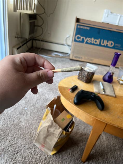 Tonight’s indulgence (joint with Grandaddy Pluto and Bobby Wild strains