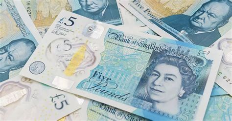 New Five Pound Notes Selling For £200 Plus Heres How To Tell If