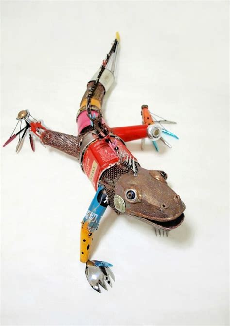 Animal Sculptures Made From Recycled Materials Recyclart Animal