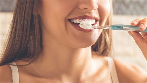 Do You Need To Brush Your Teeth Before Bed Brushing Your Teeth At