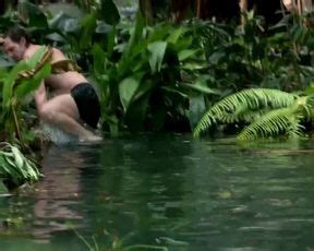 Naked Scenes Isabell Gerschke Nude Fluss Des Lebens Verloren Am Amazonas Erotic Art