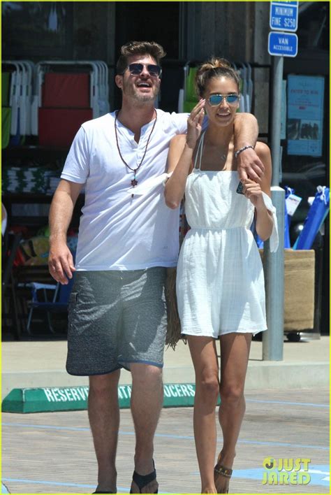 Robin Thicke And Girlfriend April Love Geary Cant Keep Their Hands Off Each Other Photo 3688647