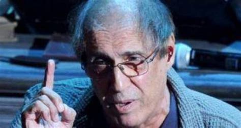Adriano celentano is an italian singer, songwriter, musician, actor and filmmaker. Adriano Celentano: il ritorno dello suo show di canale cinque