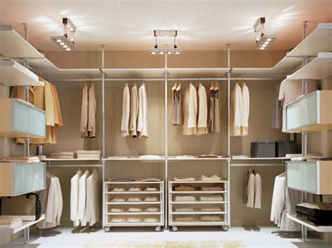 Indice quali materiali utilizzare per progettare una cabina armadio la luce giusta per la cabina armadio esistono tipologie di cabine armadio classiche, con elementi vintage, per chi ama lo stile retrò. Elementi Per Cabina Armadio ~ Cabina