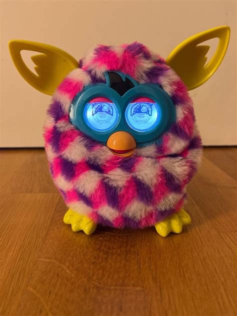Furby Pink Cubes Boom Plüschspielzeug Kaufen Auf Ricardo