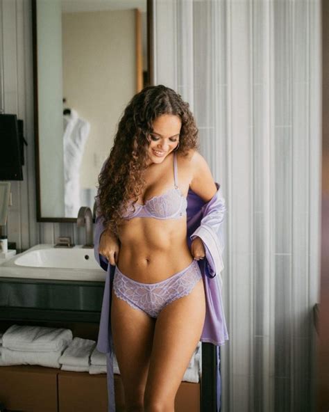 Madison Pettis Hot In Savagexfenty Lingerie 19 Photos Video The