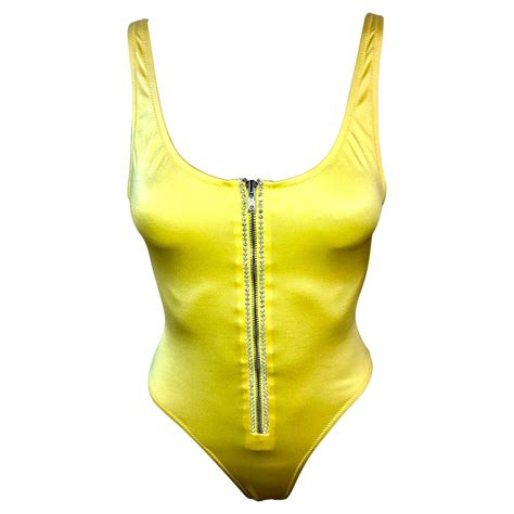 Ss 2000 Gianni Versace By Donatella Pink Medusa Orchid Bikini Swimsuit Set For Sale At 1stdibs