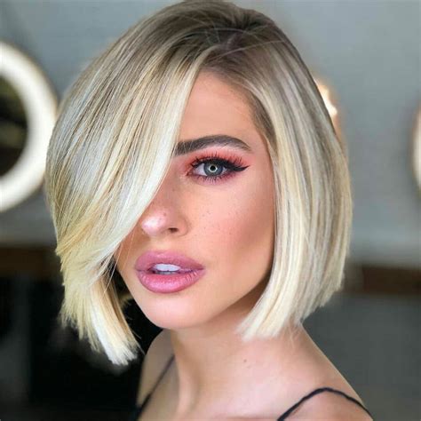 A handpicked haircut will make a woman slimmer, younger, emphasizing external advantages. 50 Trendy Inverted Bob Haircuts for Women in 2021 - Page ...