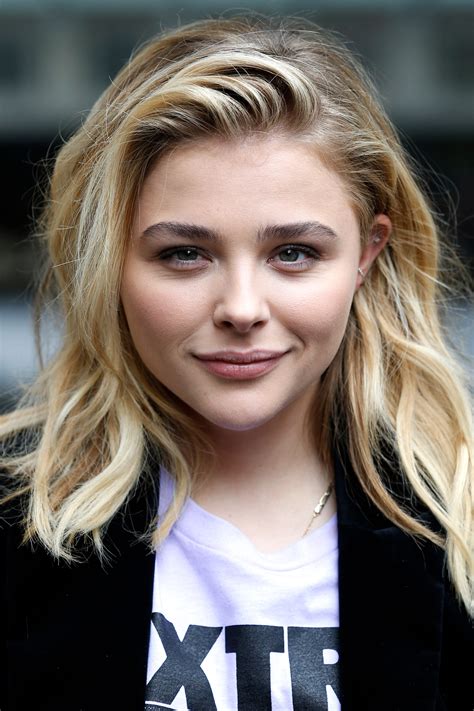 Chloë Grace Moretz Wears Silver Eyeliner Teen Vogue