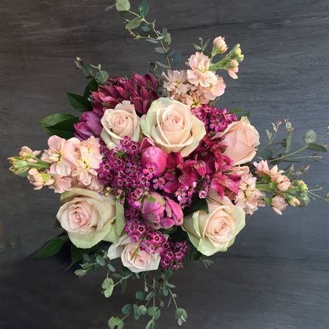Order bouquet online and have them delivered anywhere in germany. Bouquet of Flowers by Timeless Blossoms