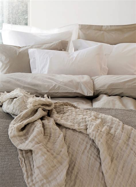 Himla_cozy_linen_scandinavian_hygge_bed | thatscandinavianfeeling.com