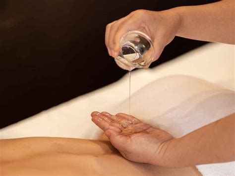 Discover The Benefits Of Aromatherapy Massage An Introduction Kiyora