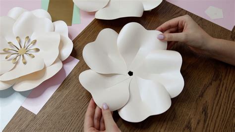Diy Large Paper Flower Tutorial Fancybloom Paper Flower Tutorial