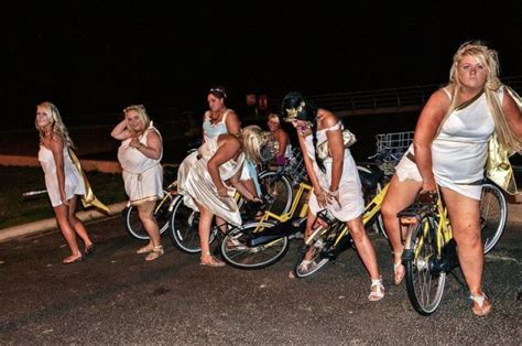 Crazy Out Of Control Hen And Stag Parties 50 Pics