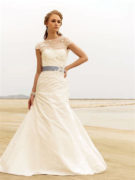 Maybe you would like to learn more about one of these? Brautkleid Emilia von Rembo Styling auf Ja.de