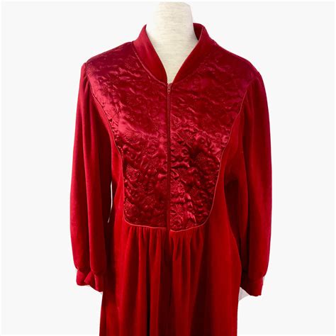 1960s Vintage Quilted Red Velvet House Robe Evening C Gem