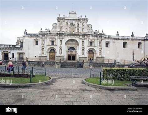 guatemala antigua catedral de santiago en el east side del central park en la ciudad de