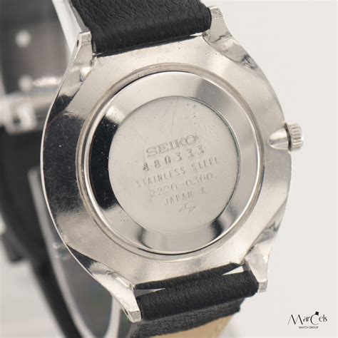 Vintage Seiko 2220 0300 Linen Dial 1974 Marcels Watch
