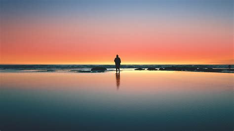Horizon Wallpaper 4k Beach Man Alone Sunset Silhouette Nature 1693