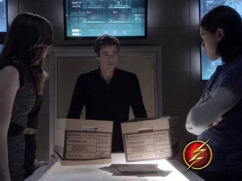 The Flash Behind The Scenes Featurette Features Star Labs Team