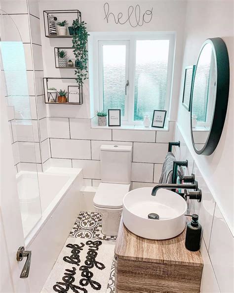From the bathroom to the terrace, passing through the entrance, the kitchen and the rooms, the tiles can furnish with style all the floors of your home. 17 Stunning Bathroom Tile Ideas