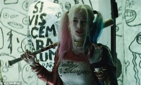 Suicide Squad Trailer Sees Margot Robbie Stop To Steal A Designer Bag Daily Mail Online