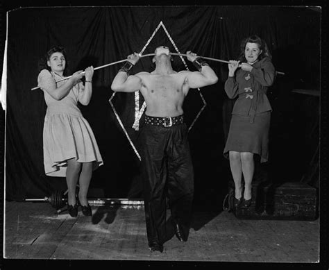 Entertainment Before Netflix Vintage Photos Of The Circus In Its