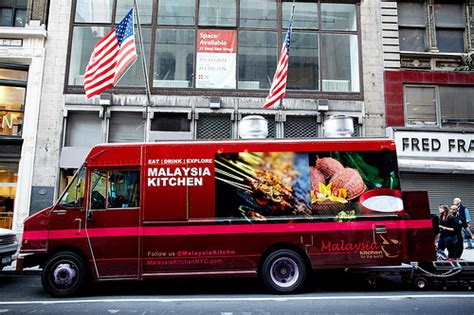 Makan truck aims to promote food trucks in malaysia while spreading the word about great food. Beef Rendang on Last Day for Malaysia Kitchen Food Truck ...