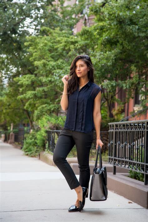 What Is Business Casual Attire For Women