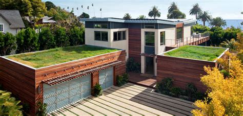 They feature bathrooms with a bath, a hairdryer and a bidet. Rooftop Gardens: Old Idea, Modern Benefit « Bombay Outdoors