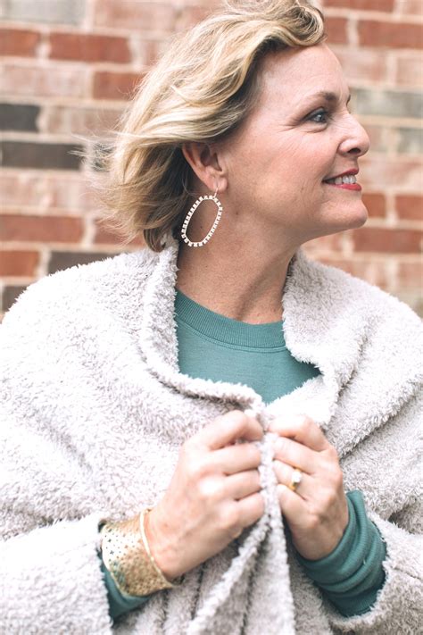 2022 Christmas Lookbook by Findlayrowe - Issuu