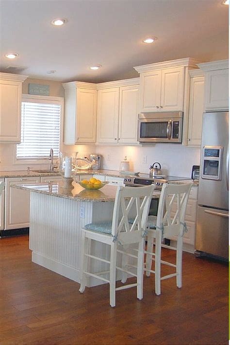 A gorgeous use of white kitchen design won't fail to hit all the right notes every single time. Top 38 Best White Kitchen Designs (2016 Edition)