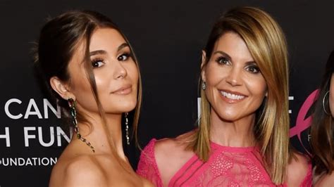 Olivia Jade Returns To Youtube After College Admissions Scandal Cbc News