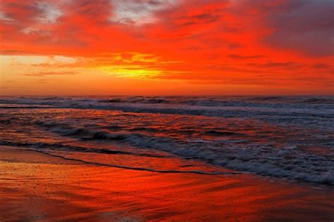 Red Sunset On Beach Place Beautiful Sunset Red Sunset Sunset Hd