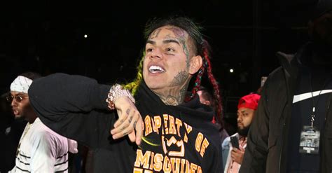 Rapper Tekashi 6ix9ine Pleads Guilty To 9 Federal Counts Huffpost