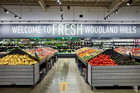 Amazon Has Opened A Full Size Grocery Store Food And Wine