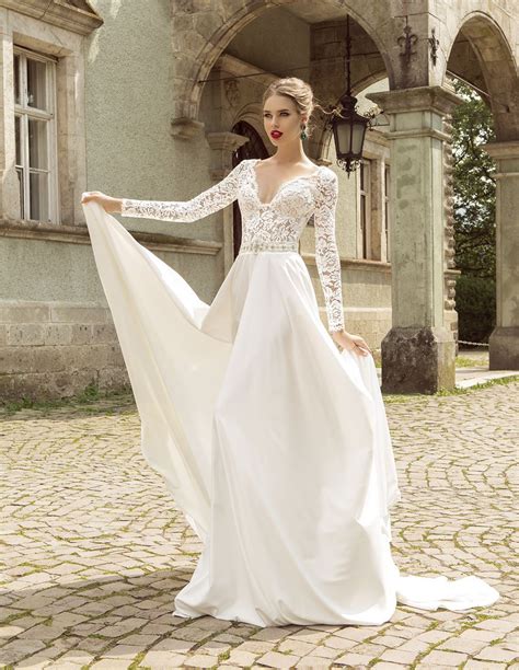 Long Sleeve Lace Wedding Dresses Top 10 Long Sleeve Lace Wedding Dresses Find The Perfect