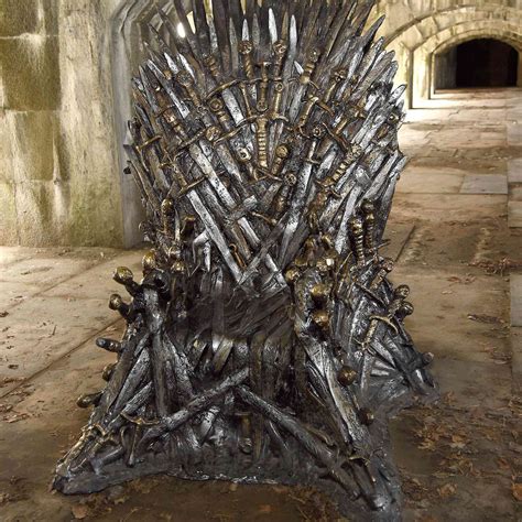 We here at cinemablend are no exception. Husband Builds Wife a Replica of the Game of Thrones Iron ...