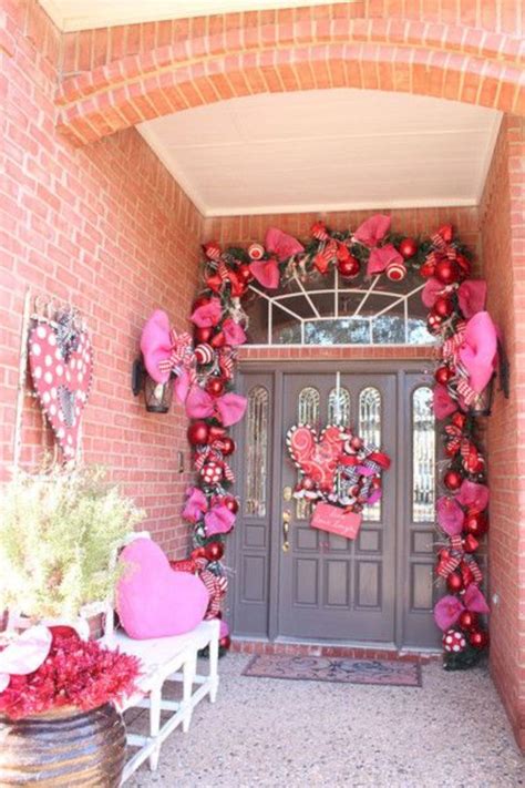20 Valentines Decorations For Outside