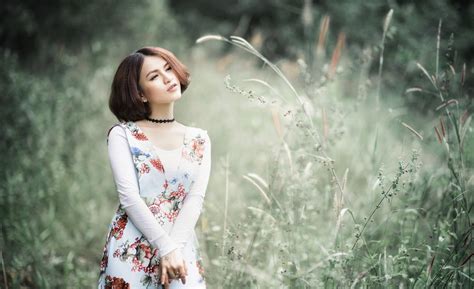 배경 화면 햇빛 야외 여성 여자들 모델 초상화 자연 아시아 사람 사진술 드레스 유행 봄 가을 꽃 소녀 아름다움 시즌 인물 사진 사진 촬영