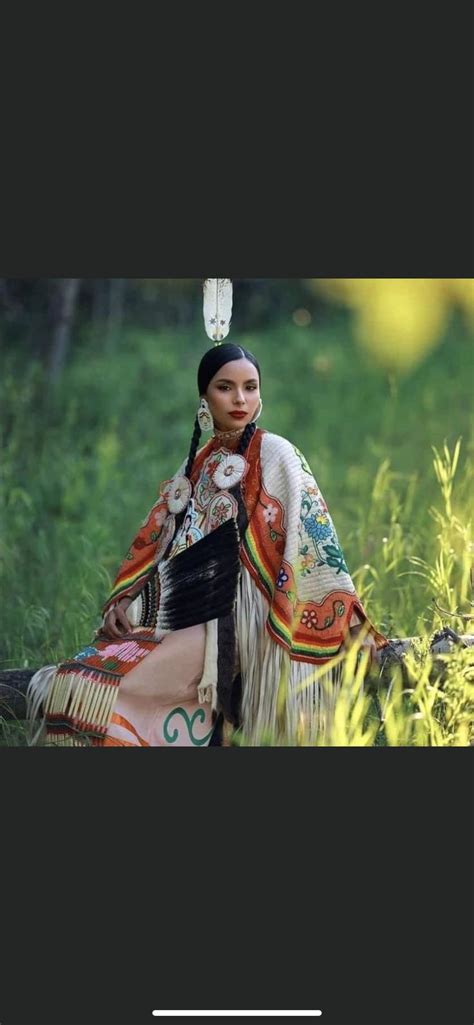 Native American Women Most Beautiful Women Duffle Sari Beauty